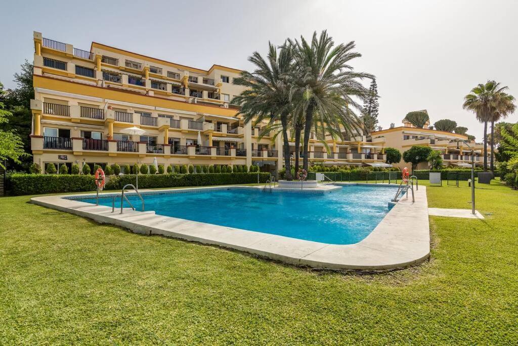 Apartamento Oleholidays 1106 Romana Playa Primera Linea Playa Marbella Exterior foto