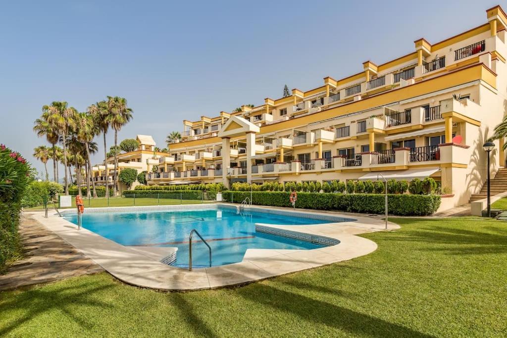 Apartamento Oleholidays 1106 Romana Playa Primera Linea Playa Marbella Exterior foto